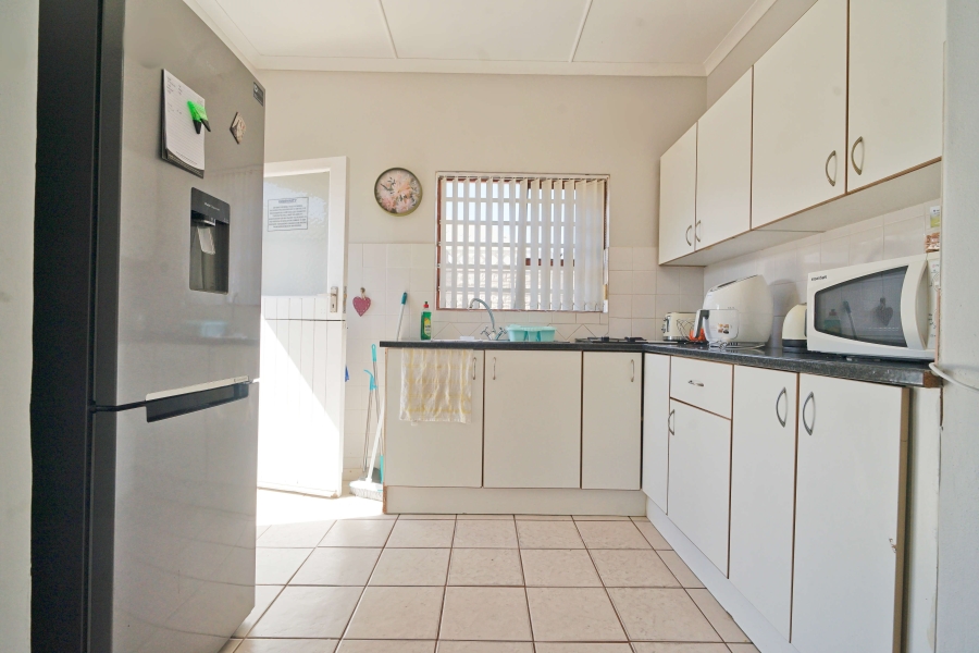 8 Bedroom Property for Sale in Gonubie Eastern Cape
